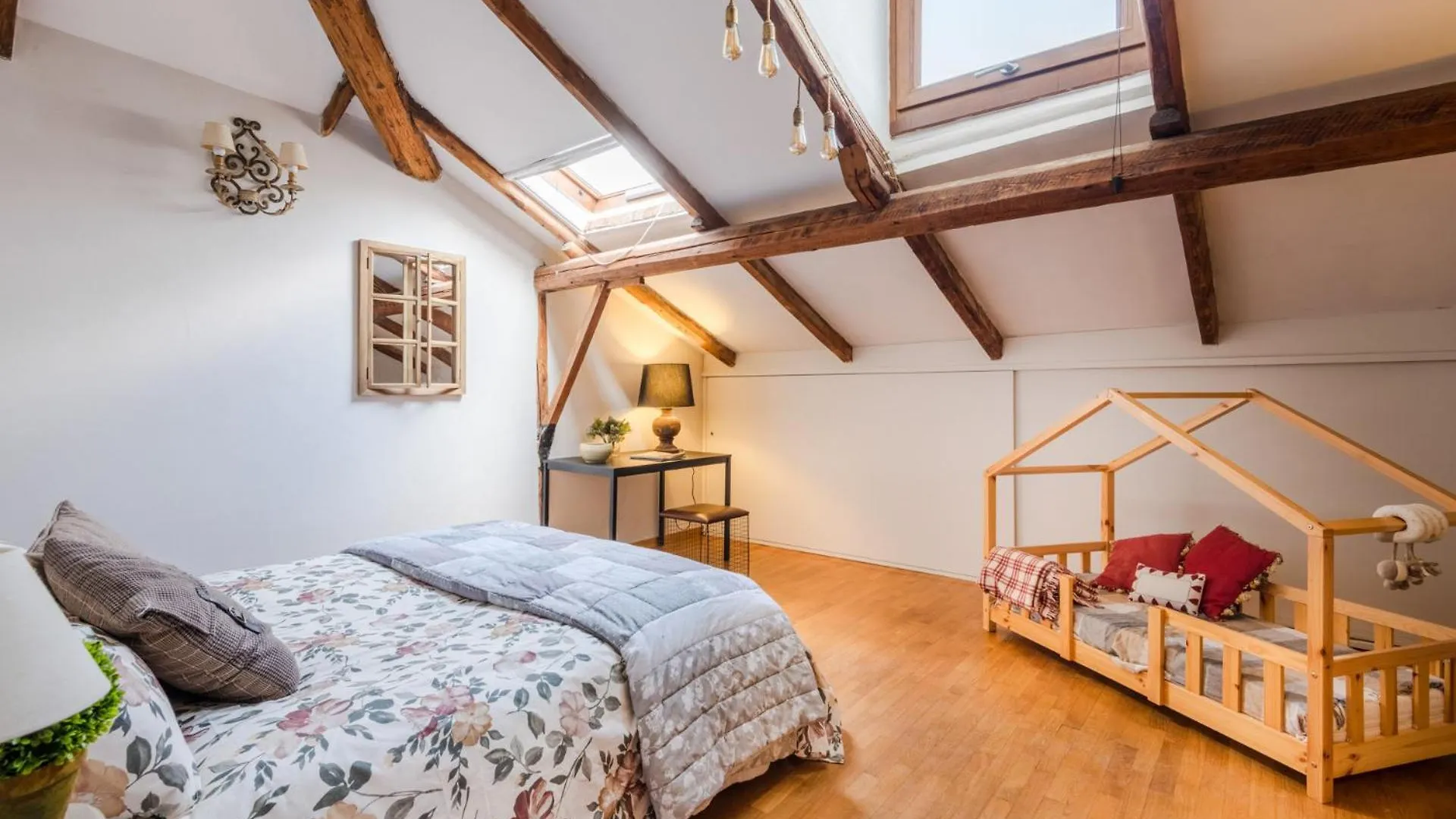 The Rooftop Penthouse With Elevator In Lucca